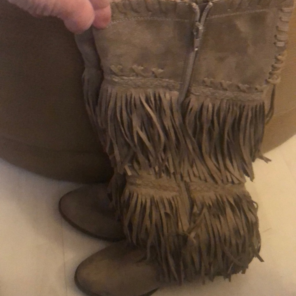 Not rated fringed boots